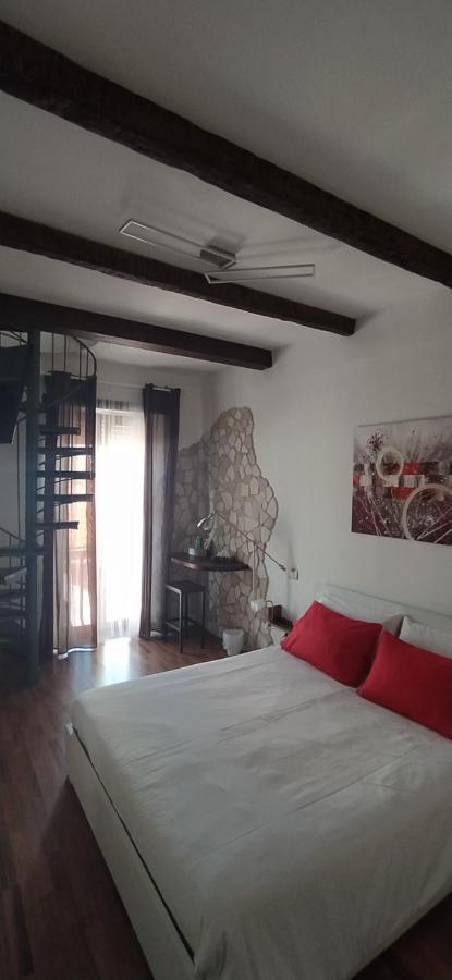 Casa Di Nonno Apartment อิแซร์เนีย ภายนอก รูปภาพ